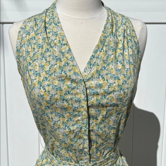 Talbots Yellow Blue Floral Peplum Blouse Sleeveless V Neck Tailored Top 2 - Picture 5 of 5